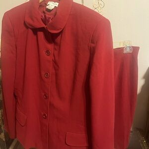 Ann Taylor business suit (Size 14) Peter Pan collar.